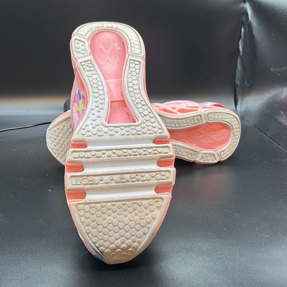 Just So So NWOT Sneakers - Picture 3 of 3